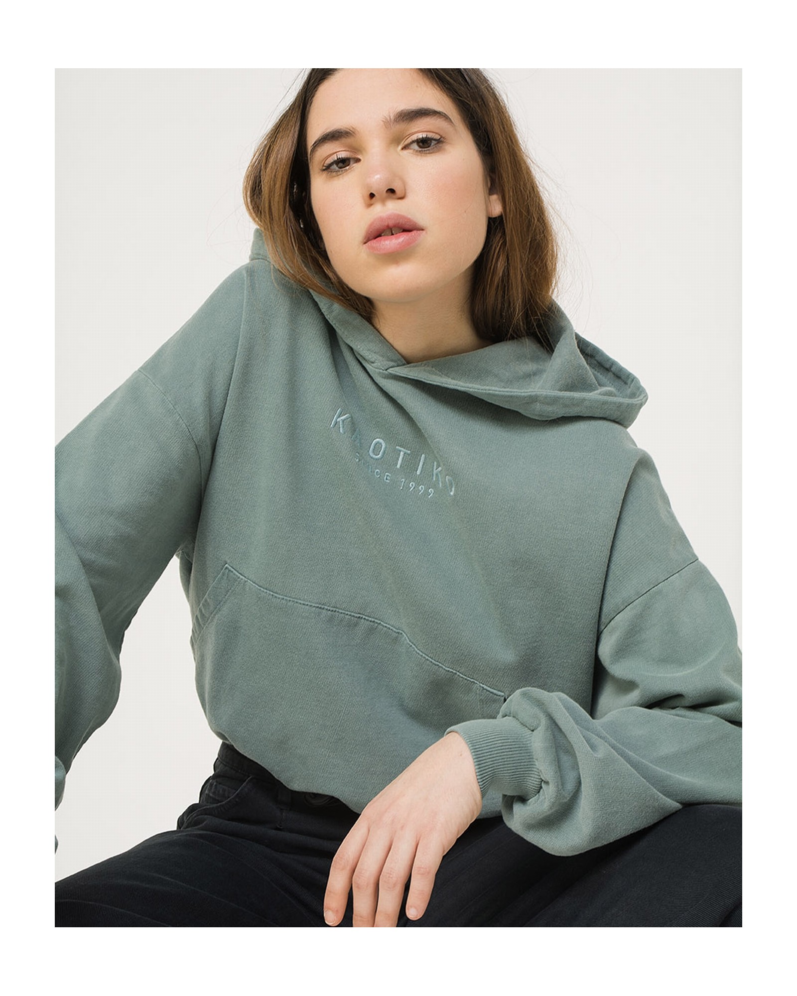 kaotiko sweater